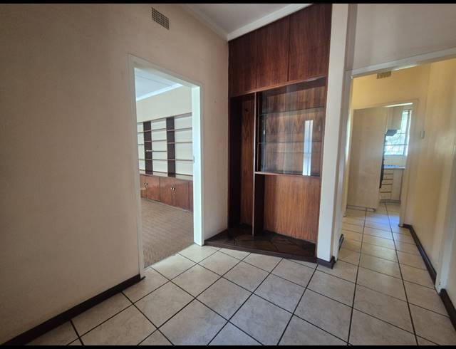 4 BEDROOM HOUSE FOR SALE IN VANDERBIJLPARK CW 5
